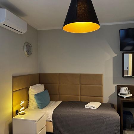 B&M Guesthouse Oświęcim Εξωτερικό φωτογραφία