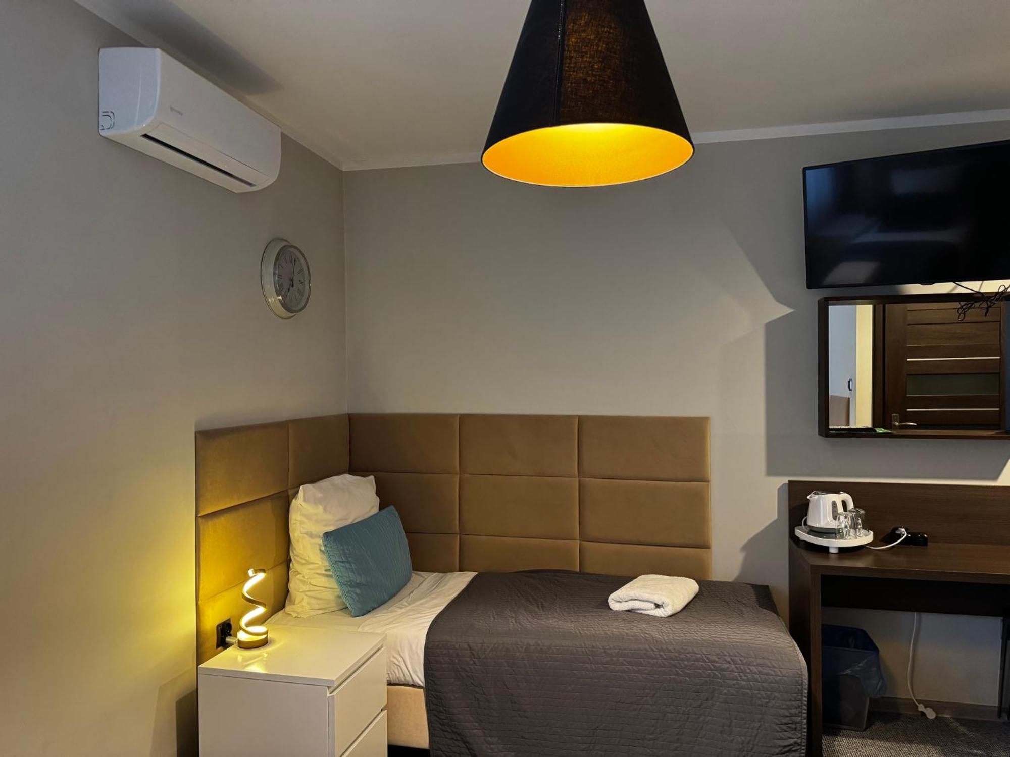 B&M Guesthouse Oświęcim Εξωτερικό φωτογραφία