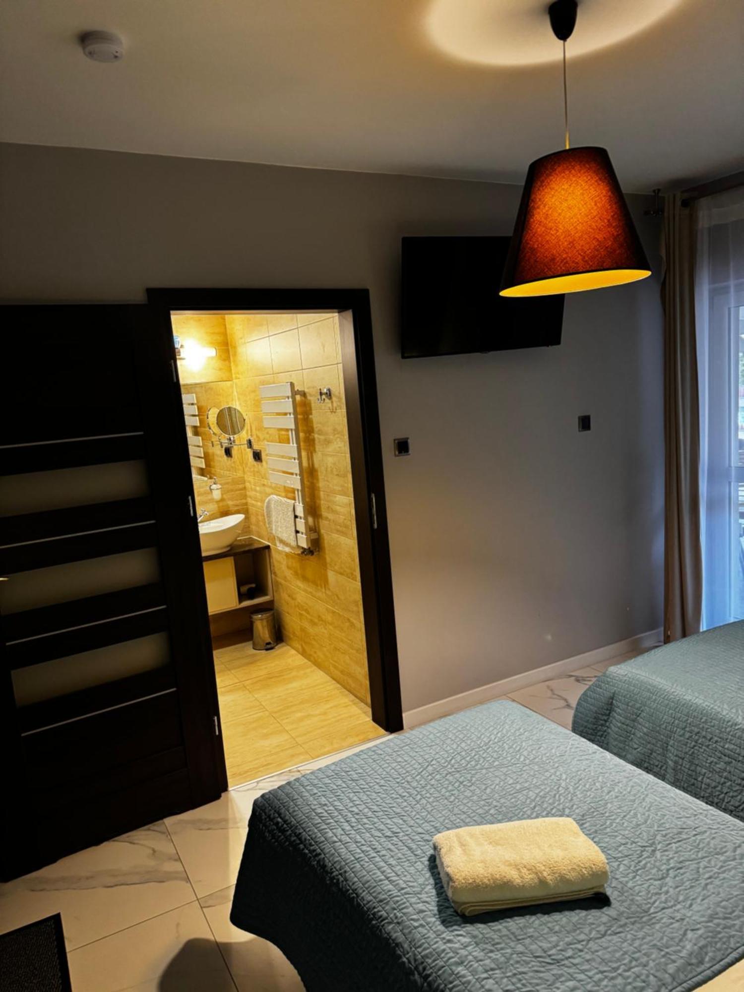 B&M Guesthouse Oświęcim Εξωτερικό φωτογραφία