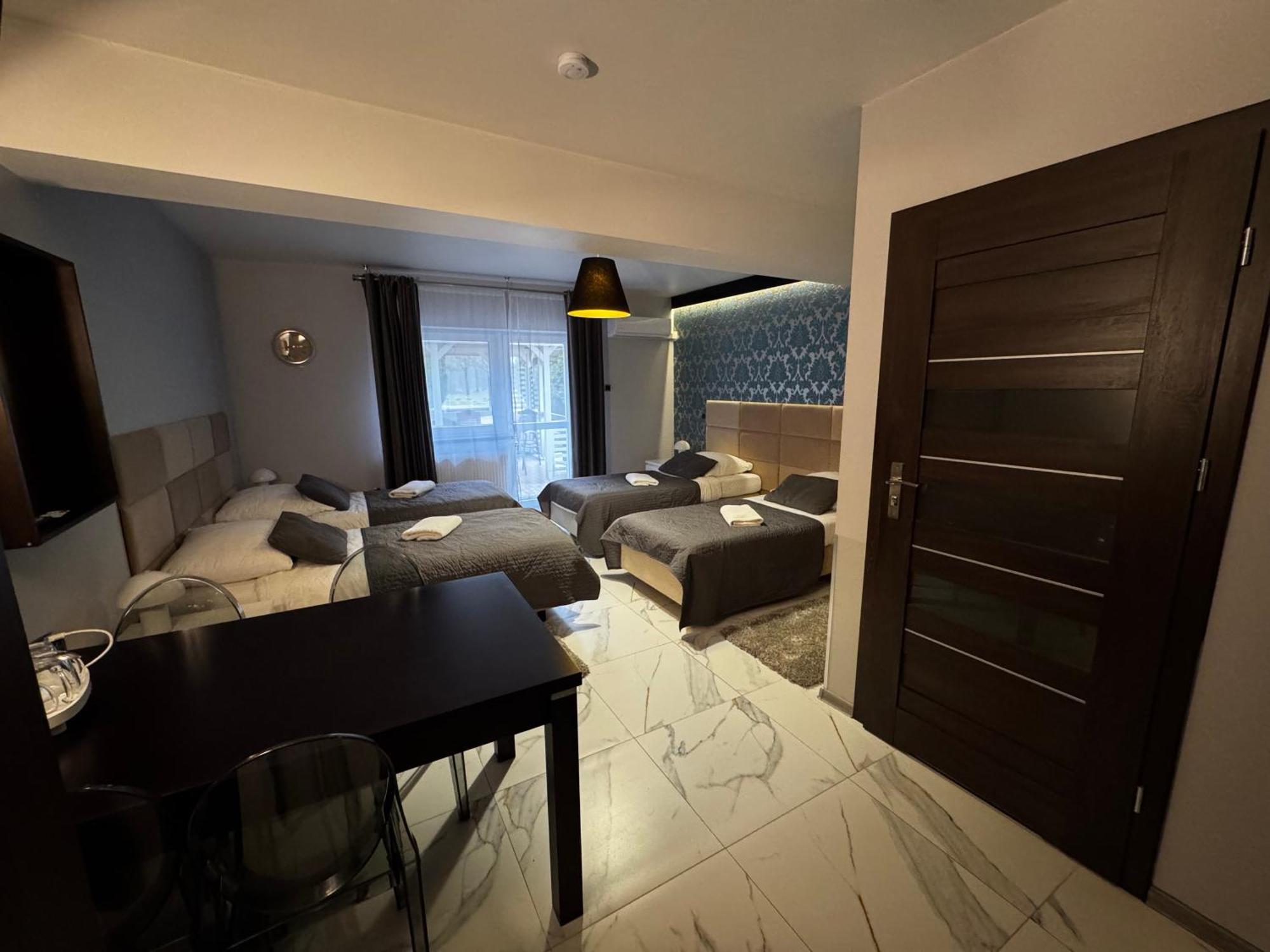 B&M Guesthouse Oświęcim Εξωτερικό φωτογραφία