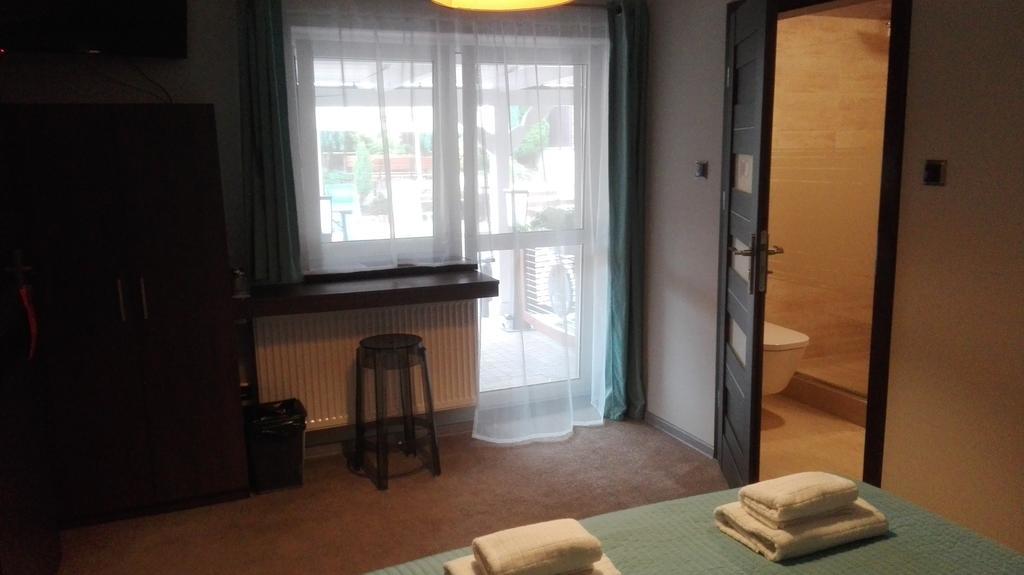 B&M Guesthouse Oświęcim Εξωτερικό φωτογραφία