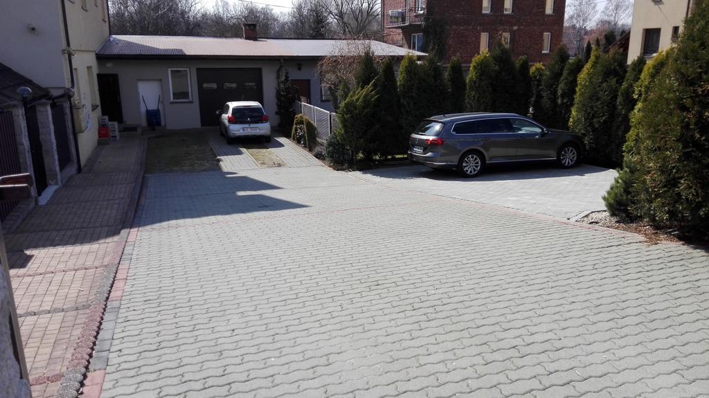 B&M Guesthouse Oświęcim Εξωτερικό φωτογραφία